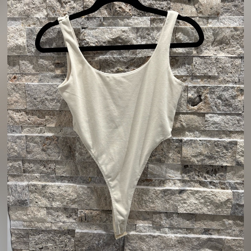 Ardene Off-White Bodysuit size xs very soft fabric